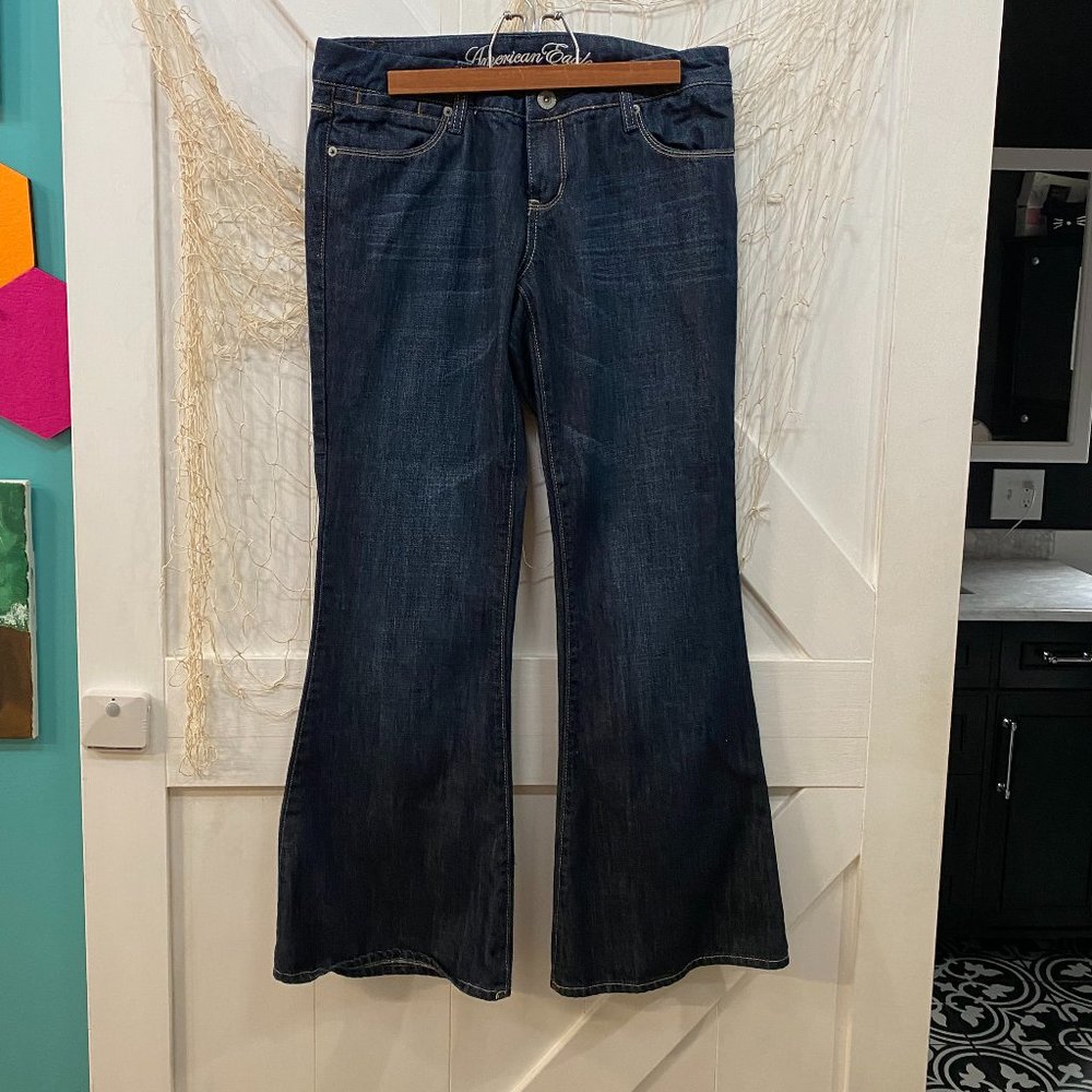 AE Flair legged jeans